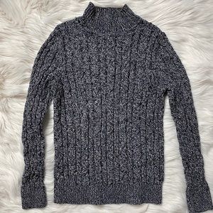 Cable knit lightweight sweater